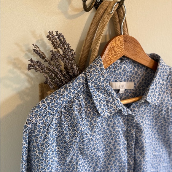 LOFT Floral Blue Patterned Button Down - Picture 3 of 6